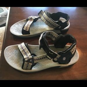 Women’s Tevas